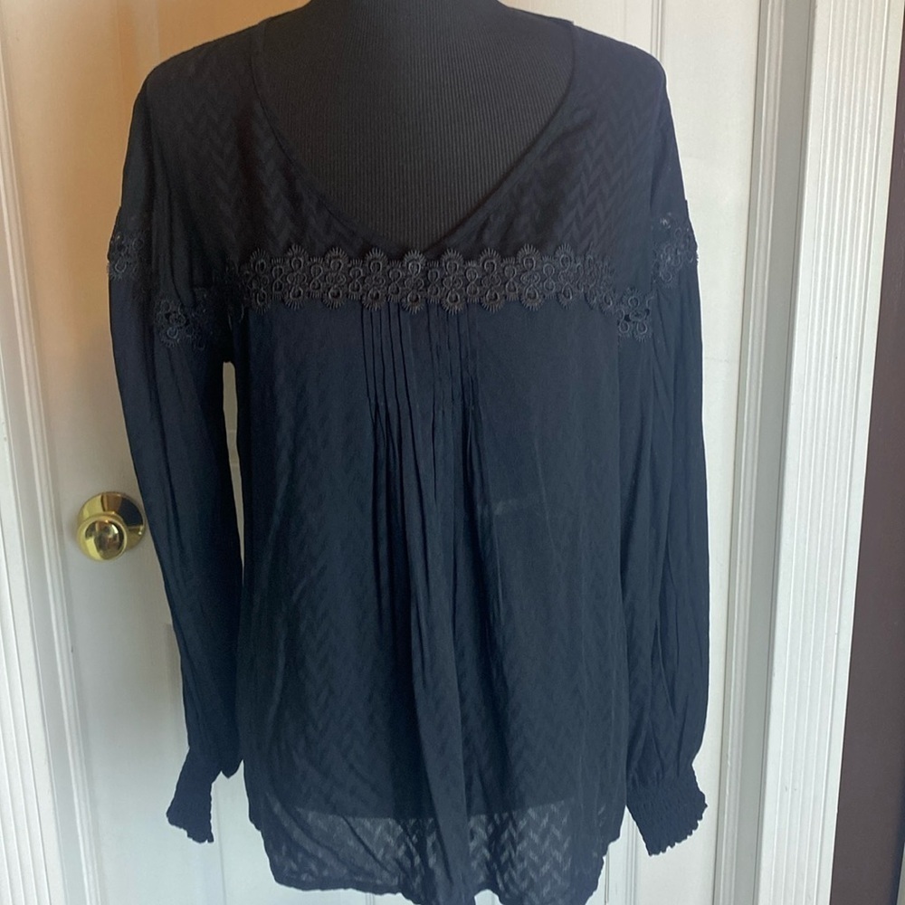 A new day Women’s Black V-Neck Long Sleeve Blouse sz L NWT